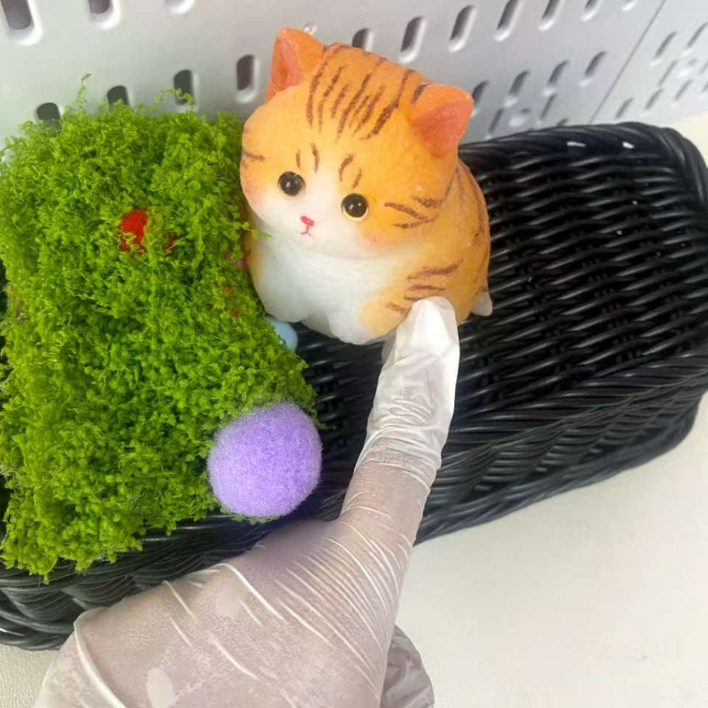 Cute Orange and White Plump Cat Stress-Relief Toy - Soft and Adorable Squishy Handcrafted Drawing Fun Stress-Relief Toy Gift
