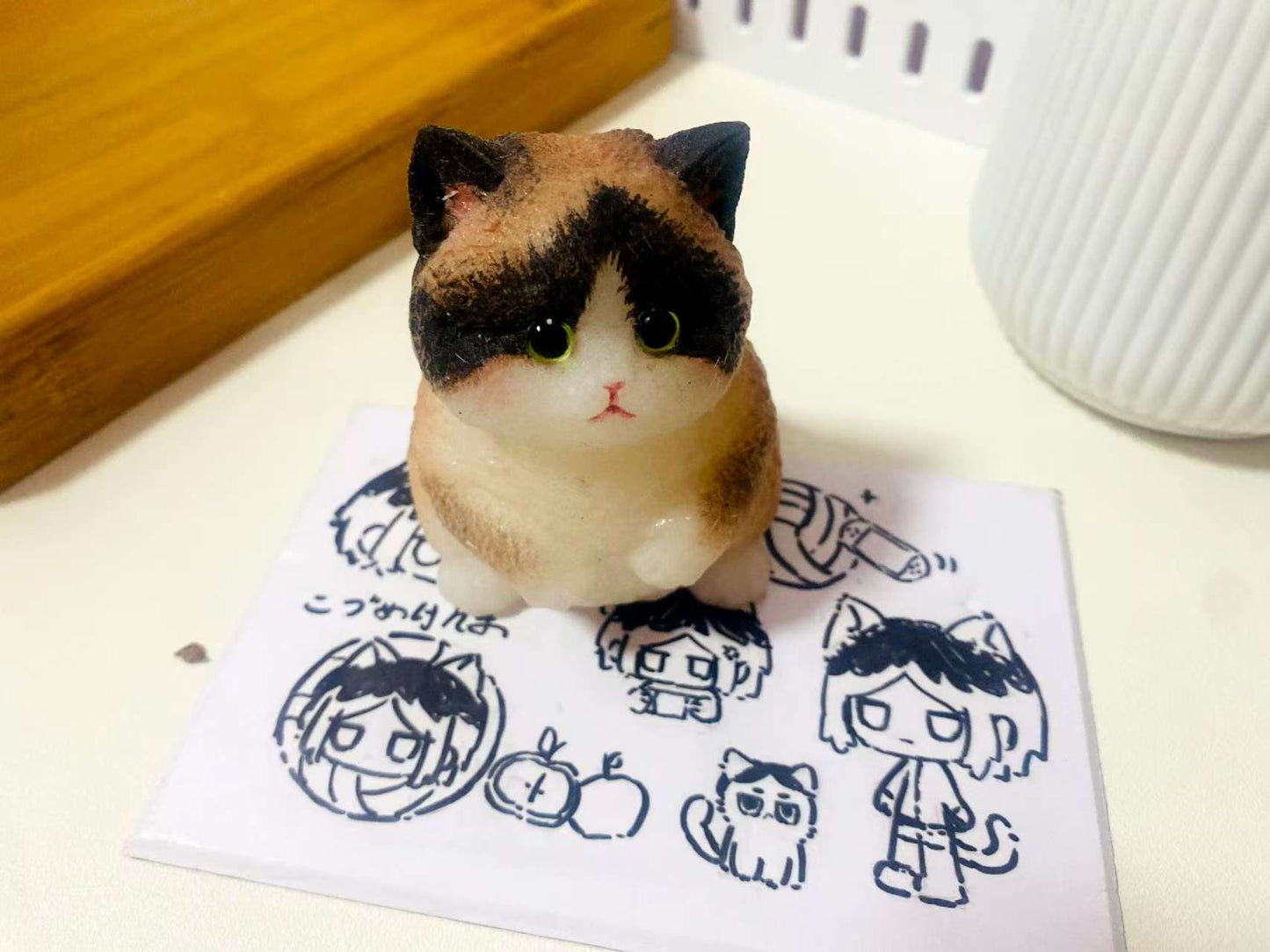 Panda-Eyed Plump Kitten - Pure Handmade Squishy Stress-Relieving Kitten Toy