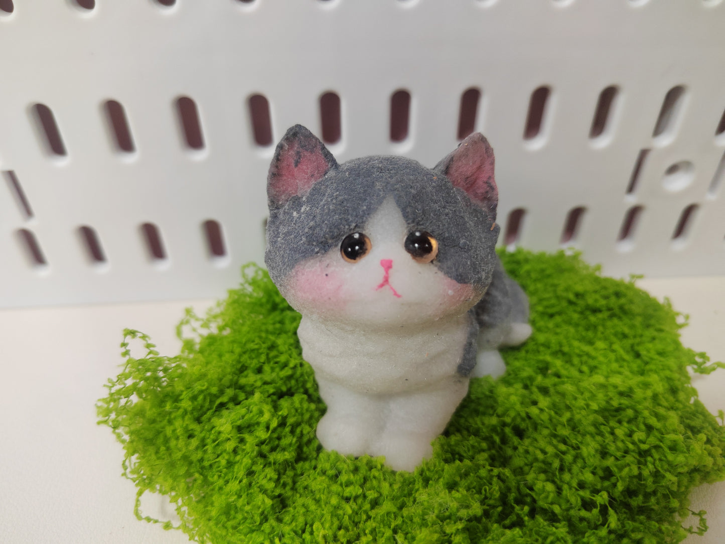 Stress-Relief Toy: Blue and White Kitten - Soft and Cute Handmade Squishy Stress Toy 复制 分享